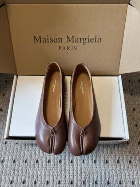 Margiela Tabi Flats | Brown Leather, Size 37 (US 7)